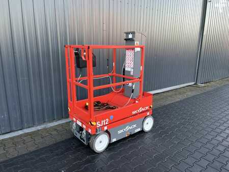 Unipersonales  Skyjack SJ12 (1)