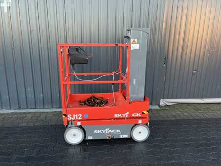 Unipersonales  Skyjack SJ12 (2)