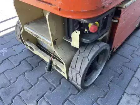 Teleskopická plošina 2018  JLG 1230ES (7)