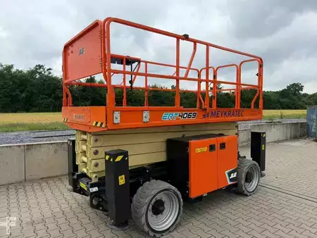 Podnośnik nożycowy 2023  JLG ERT4069 (1)