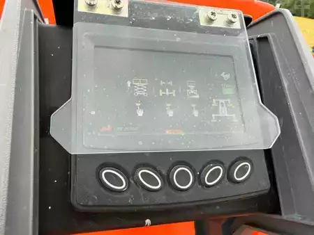 Podnośnik nożycowy 2023  JLG ERT4069 (4)