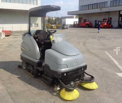 *** Annen *** 2016  KARCHER B 250 R I + R 120 (3)