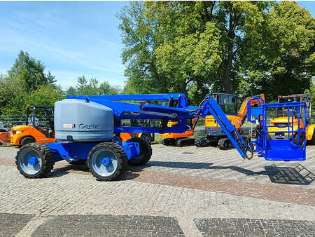 Plošina na nákladním automobilu 2007  Genie Z-45/25 (3)