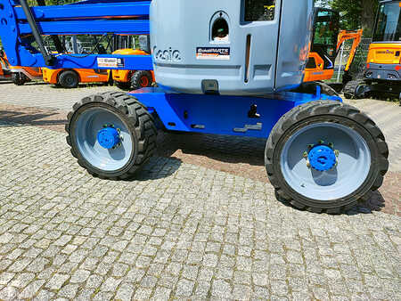 Plošina na nákladním automobilu 2007  Genie Z-45/25 (9)