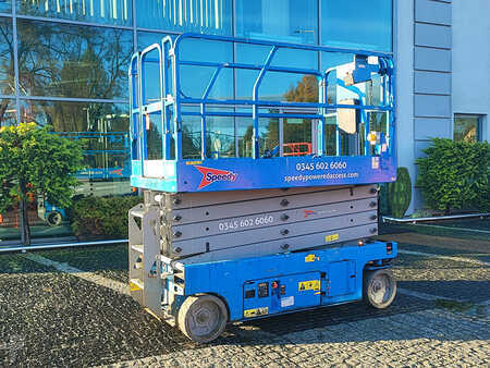 Pracovní plošina s nůžkovým zdvihem 2017  Genie GS-3246 (1)