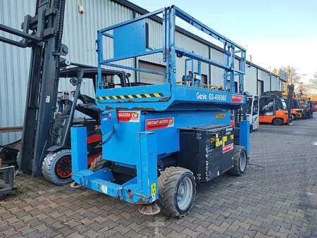 Saksinostimet 2019 Genie GS-4069 BE (3)