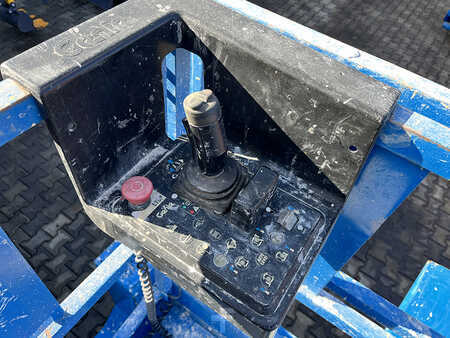 Saksinostimet 2006  Genie GS-3268 (6)