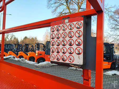 Saksinostimet 2018  Skyjack SJ6826 RT (12)