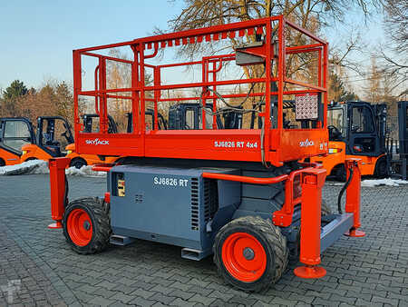Saksinostimet 2018  Skyjack SJ6826 RT (2)