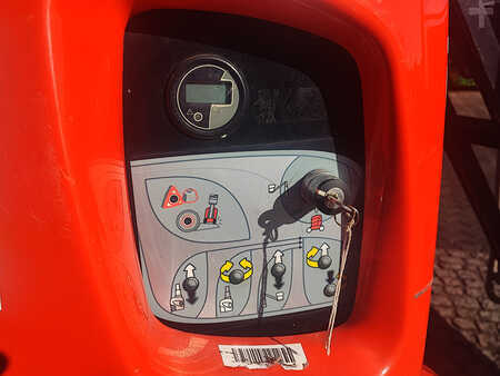 Self drive 2015  Manitou 100VJR Evolution (8)