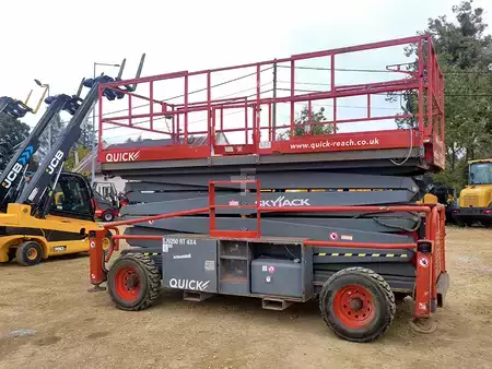 Ollós munka emelvény 2016  Skyjack SJ 9250 (3)