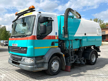 Zamiatarka 2011 Johnston VT650 (1)