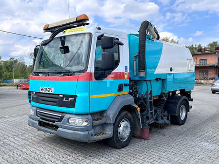 Zamiatarka 2011 Johnston VT650 (4)