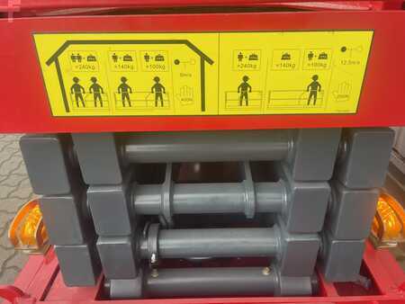 Pracovní plošina s nůžkovým zdvihem 2023  Magni ES0607DC - VORFÜHRGERÄT (15)