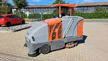 Sitte-på feie- og støvsuging maskiner 2008  Nilfisk CR1200 (2)