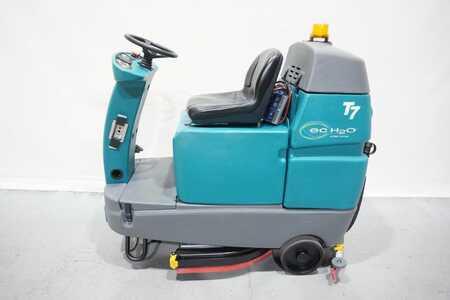 Schuur-zuig-machine 2014  Tennant T7 EcH2O (1)