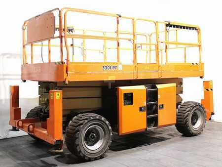 Scherenarbeitsbühne 2018  JLG 330 LRT (2)
