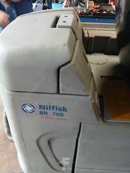 Ride on Scrubber Dryer 2017  Nilfisk BR700C (4)