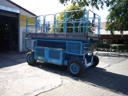 Scissor lift 2001 Upright LX41E (4)