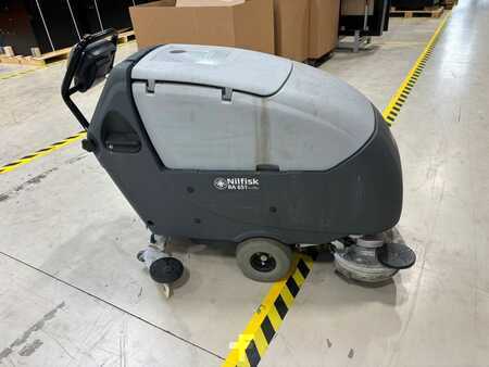 esfregador / secador 2018 Nilfisk BA 651 (3)
