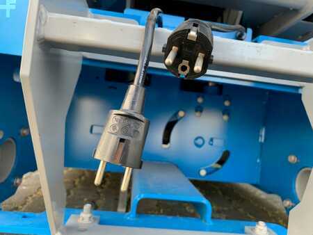 Scherenarbeitsbühne 2023  Genie GS-3246 (7)