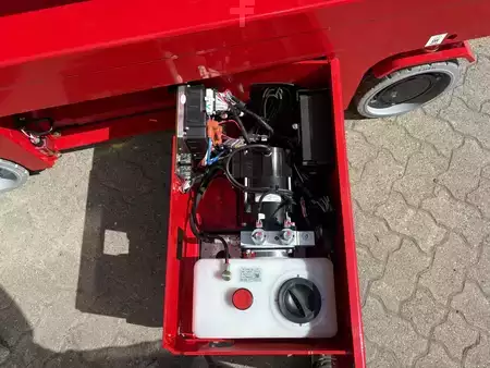 Piattaforme aeree a pantografo 2026  Magni ES 0808 ACM (8)