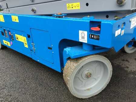 Levantamento tesoura 2025  Genie GS3246 (4)