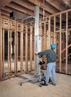 Speciální stroje 2026  Genie Superlift Contractor SLC 24 Materiallift (4)