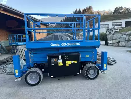 Piattaforme aeree a pantografo 2024  Genie GS 2669 DC (1)