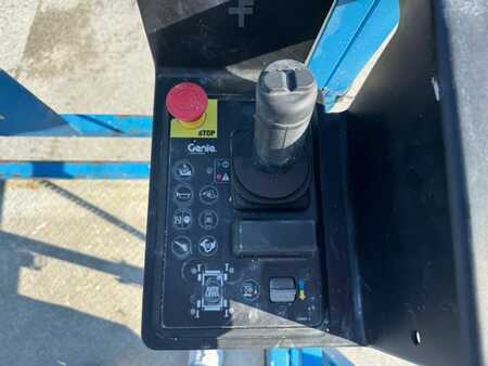 Pracovní plošina s nůžkovým zdvihem 2019  Genie GS 5390 RT (6)
