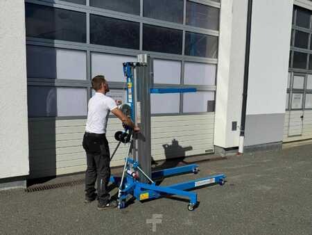 Kolmo zvedaná plošina 2025  Genie SLA-20 (6)