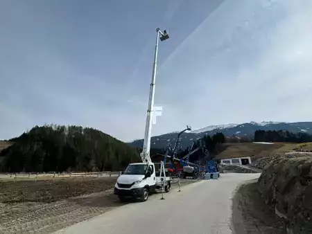 Urządzenia specjalne  Multitel-Pagliero MJE 250 (6)