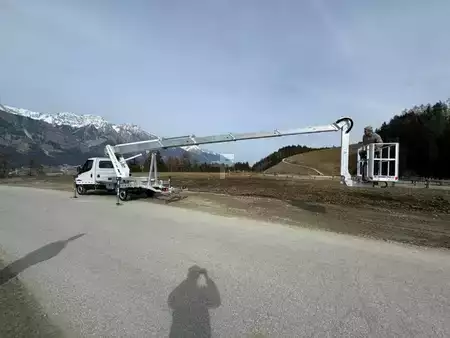 Urządzenia specjalne  Multitel-Pagliero MJE 250 (7)