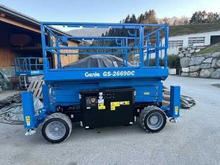 Scissor lift  Genie GS 2669 DC (1)