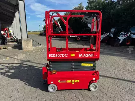 Ollós munka emelvény 2026  Magni ES 0607 DC (3)
