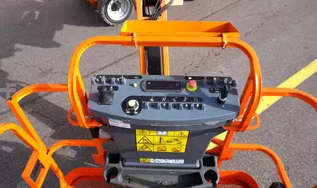 Outro 2012  JLG Gelenkteleskoparbeitsbühne E450AJ (4)