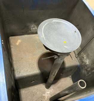 Ride On Vacuum Sweeper 2016  Columbus ARA 80 BM 150 (6)