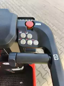 Kolmo zvedaná plošina 2026  EP JX0-30 LI (6)