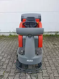 Ride on Scrubber Dryer 2005  Hako B750R (2)