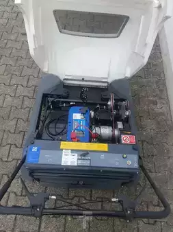 Varredores e aspirador a vácuo 2021  Dulevo 74 EH Wave Comfort II (5)
