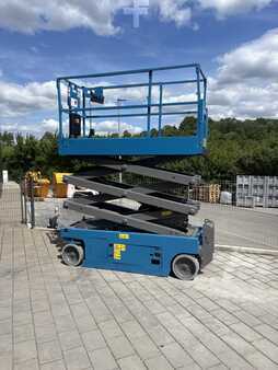 Schaarhoogwerker 2012  Genie GS-2632 neu lackiert (12)