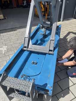 Schaarhoogwerker 2012  Genie GS-2632 neu lackiert (14)