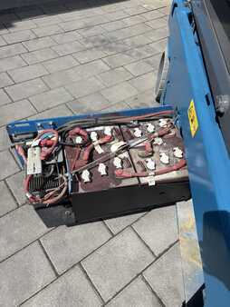 Schaarhoogwerker 2012  Genie GS-2632 neu lackiert (6)