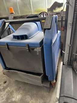 Kehrsaugmaschine 2017  Nilfisk Floortec R 680 B (6)