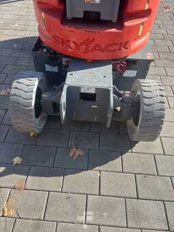 Kloubová pracovní plošina 2017  Skyjack SJ30ARJE 2WD (14)