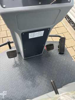 Zamiatarki próżniowe samojezdne 2024  [div] Westfield S1250 Aufsitzkehrmaschine Neugerät (5)