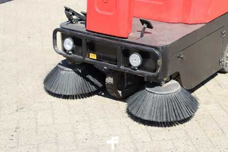 Zit veegmachine 2022  [div] Westfield W-1250 (Schorr) Aufsitzkehrmaschine Neugerät (10)