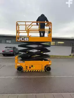 Scherenarbeitsbühne  JCB S2632E (1)