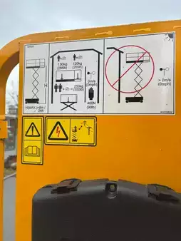 Scherenarbeitsbühne  JCB S2632E (19)