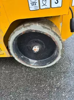 Scherenarbeitsbühne  JCB S2632E (8)